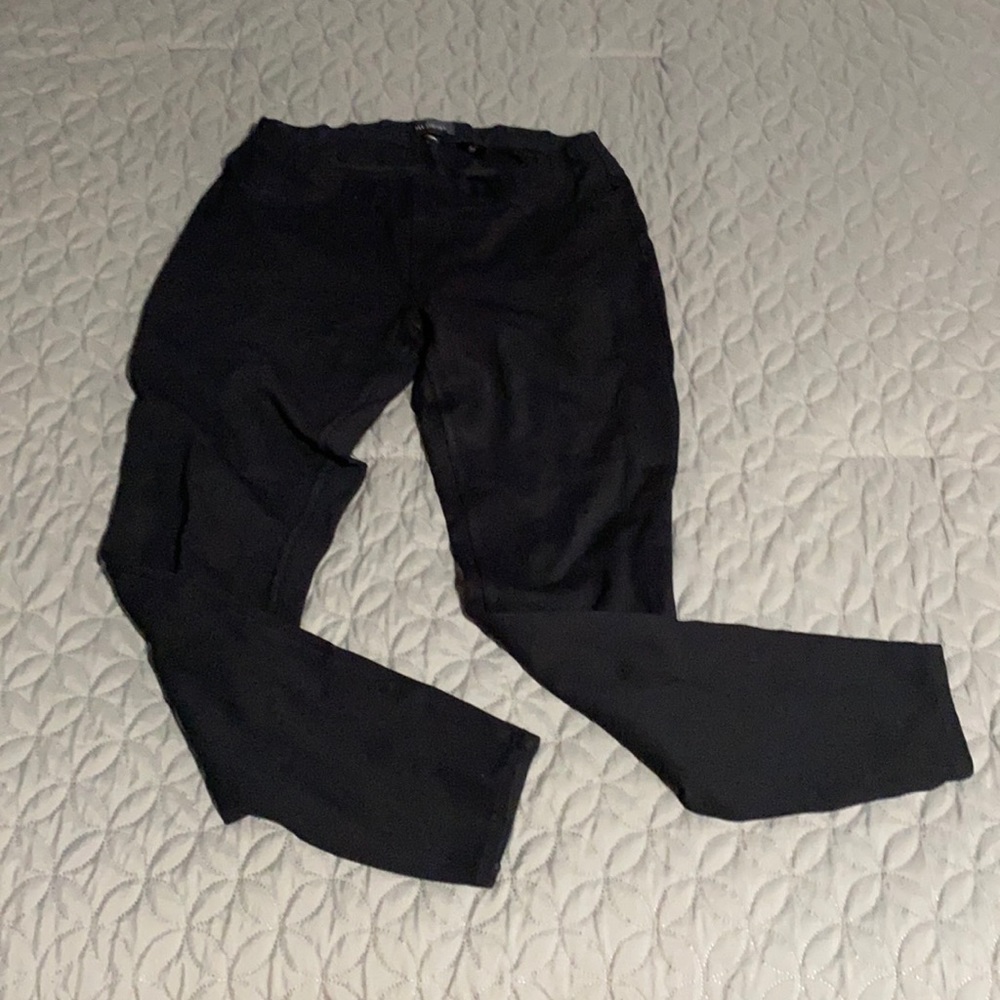 Black leggings